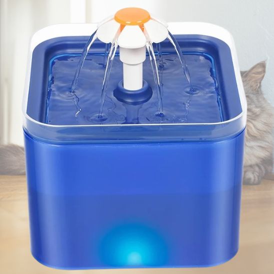 Fontaine à eau chat avec LED La Patte Velue 4