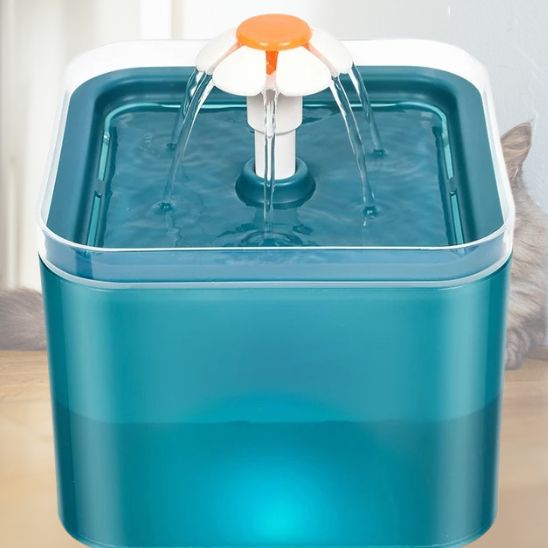 Fontaine à eau chat avec LED La Patte Velue 5