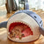 Panier requin pour chat : fun et confort garanti